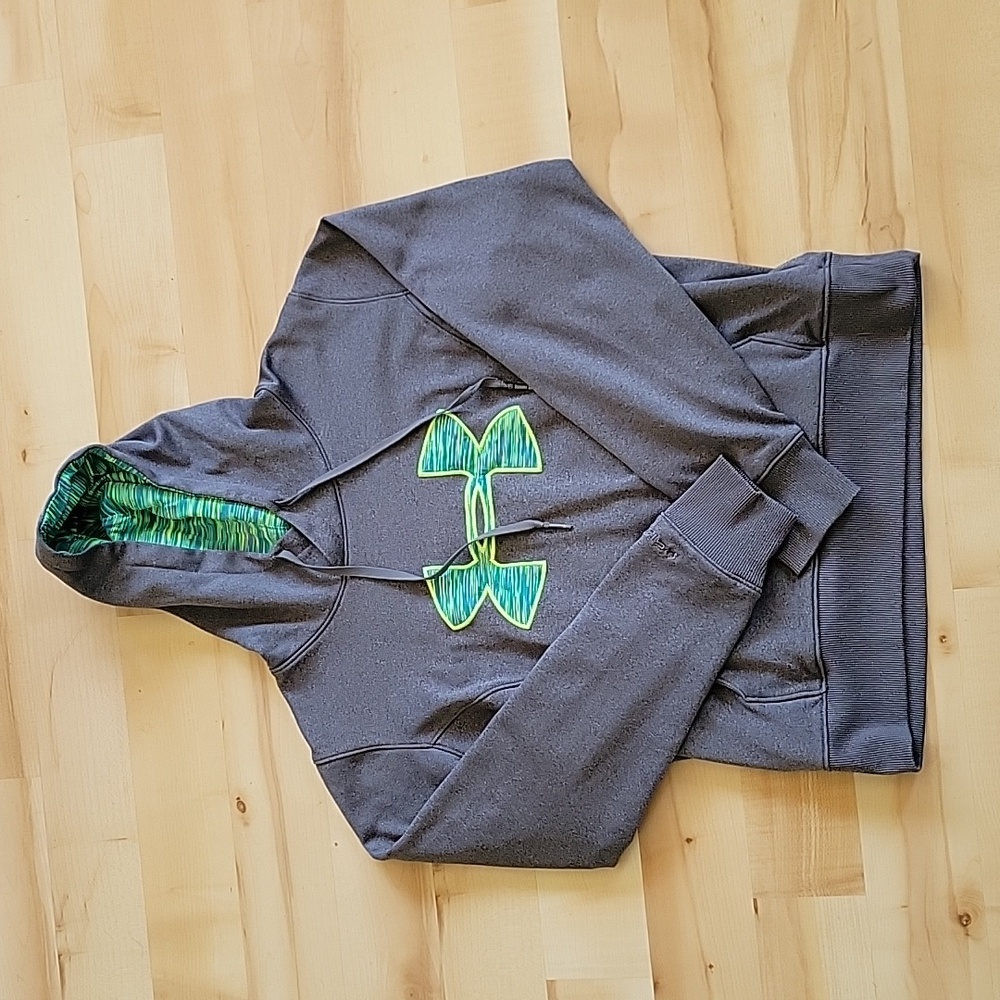 Under Armour hoodie